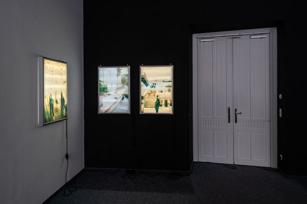 
        Foto der Abschlussarbeit »Spaces in Flux« von Safia El Maataoui. Semester: Sommer 2024. Abteilung: Cross-Disciplinary Strategies. Werksangabe: Light boxes, digital prints on paper. Universität für angewandte Kunst Wien.
      