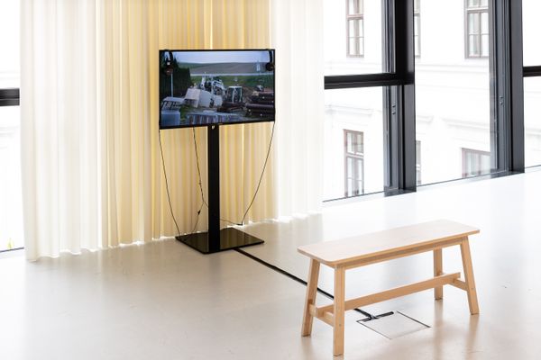 
        Foto der Abschlussarbeit »Narrative Waters« von Lisa-Marie Weidl. Semester: Sommer 2022. Abteilung: Cross-Disciplinary Strategies. Werksangabe: Community-driven project . Universität für angewandte Kunst Wien.
      