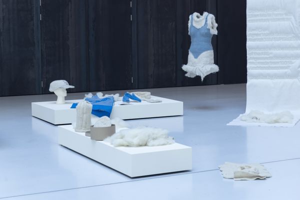 
        Foto der Abschlussarbeit »What we felt« von Lilian Marie Furrer. Semester: Sommer 2026. Abteilung: Industrial Design. Werksangabe: Wool object series (fashion, furniture & packaging)
Bilder/images: © die Angewandte, 2026, Daniela Trost, CC-BY-NC-ND-4.0. Universität für angewandte Kunst Wien.
      