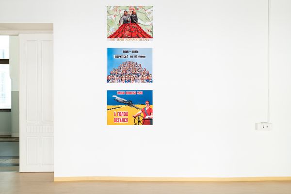 
        Foto der Abschlussarbeit »Designing the Red Dream: A Visual and Historical Analysis of Socialist Realist Propaganda« von Marius  Balan. Semester: Sommer 2025. Abteilung: Cross-Disciplinary Strategies. Werksangabe: Poster series. Universität für angewandte Kunst Wien.
      