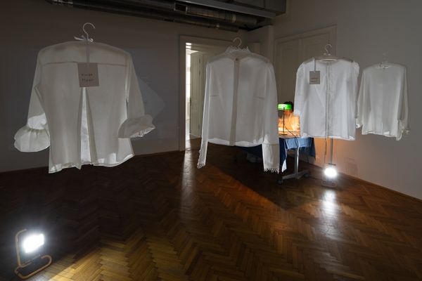 
        Foto der Abschlussarbeit »Sticken statt Ficken. Sublimierung der weiblichen Sexualität im Bürgertum des 19. Jahrhunderts.« von Eve Sarge . Semester: Winter 2023/24. Abteilung: Design, Materielle Kultur und Experimentelle Praxis – DEX. Werksangabe: –. Universität für angewandte Kunst Wien.
      