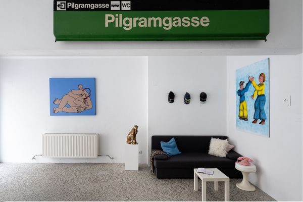 
        Foto der Abschlussarbeit »Straßendreck und Beverly Hills« von Alice Mohrenschildt. Semester: Sommer 2024. Abteilung: Zeichnung und Druckgrafik. Werksangabe: 2024, Siebdrucke und Skulpturen. Universität für angewandte Kunst Wien.
      