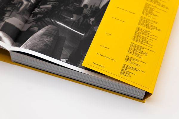 
        Foto der Abschlussarbeit »NO ONE ASKED FOR THIS – From Archive to Stage: The K&D Sessions Live« von Oscar Pecher. Semester: Winter 2025/26. Abteilung: Kommunikationsdesign. Werksangabe: Buch, Bilder: (c) Oscar Pecher. Universität für angewandte Kunst Wien.
      