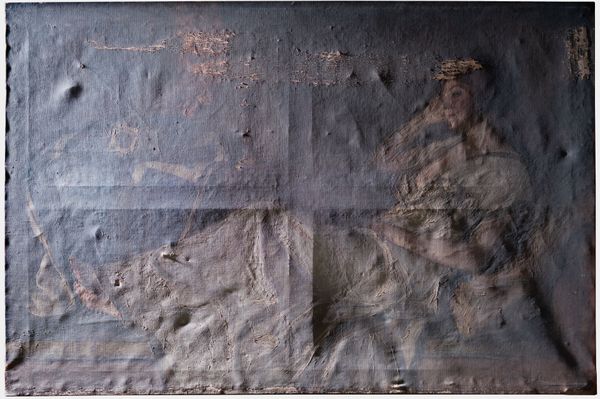 Foto der Abschlussarbeit »Ein Beitrag zur Erforschung der Maltechnik und Arbeitspraxis von John Quincy Adams: Untersuchung, Konservierung und Restaurierung eines großformatigen Porträts der Schauspielerin Hilde Radnay (Öl auf Leinwand, 1910)« von Stefan Kubanek. Semester: Sommer 2026. Abteilung: Konservierung und Restaurierung. Werksangabe: k. A.
Bilder/images: © Christoph Schleßmann. Universität für angewandte Kunst Wien.