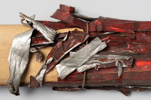 
        Foto der Abschlussarbeit »Moiré Métallique im Biedermeier: Herstellungstechnik, Materialität und Restaurierung von lüstrierten Stanniolfolien aus dem Technischen Museum Wien« von Katharina Anna Wiesinger. Semester: Sommer 2026. Abteilung: Konservierung und Restaurierung. Werksangabe: k. A.
Bilder/images: © TMW Martina Fließer, © Christoph Schleßmann. Universität für angewandte Kunst Wien.
      
