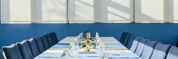 How to Order Catering for a Work Meeting: 10 Steps