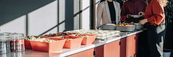 How to Order Office Meals for a Team: A Simple Guide