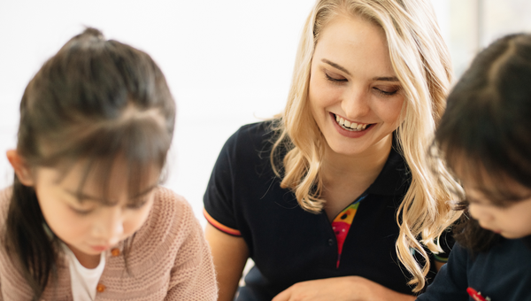 teacher teaching students