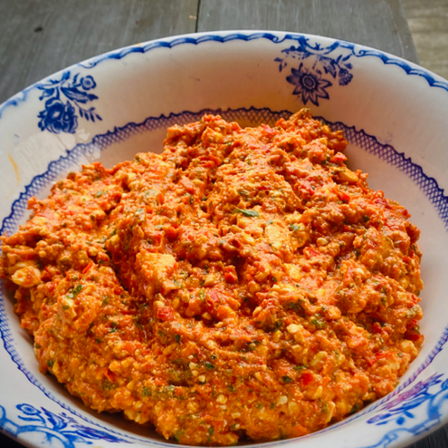 Fetaoströra med ajvar