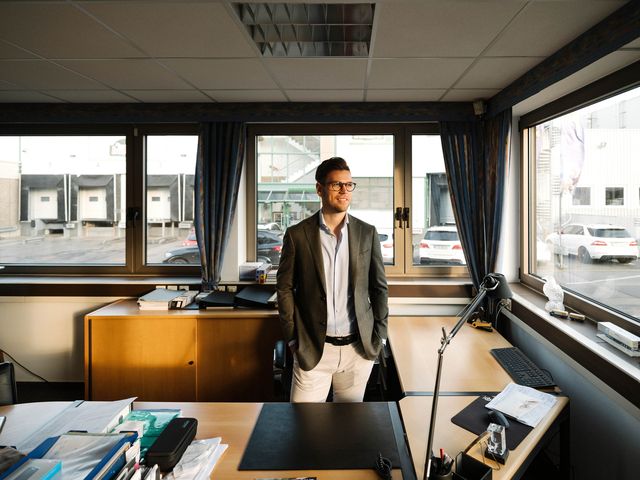 Businessportrait Geschäftsführer in seinem Büro