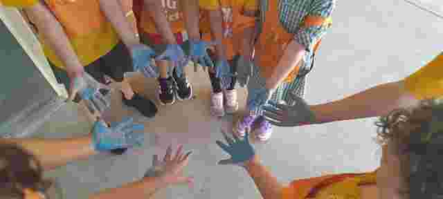 children handprints for WCD