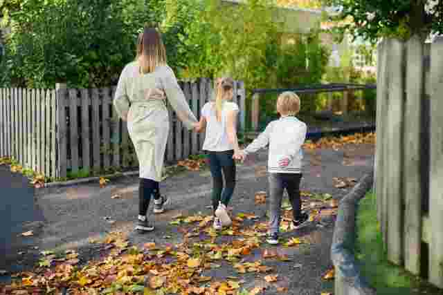 Parent taking children to JAG club 