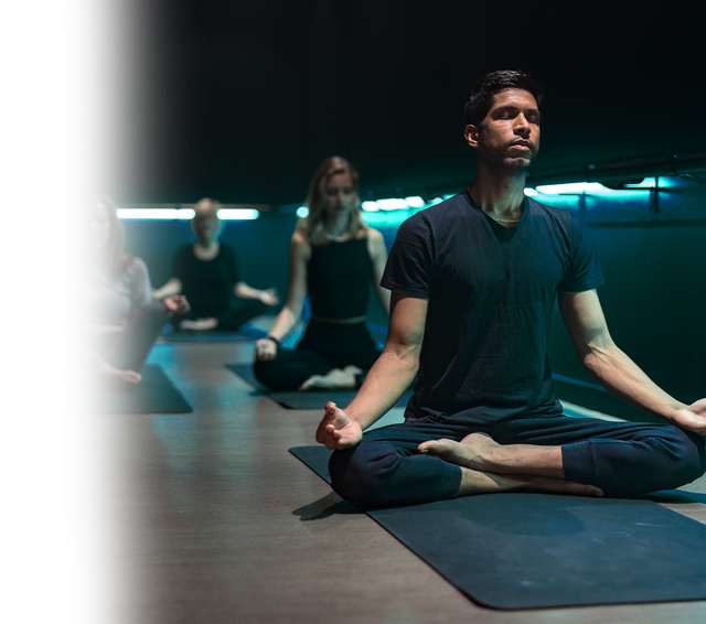 Holistic - Yoga class