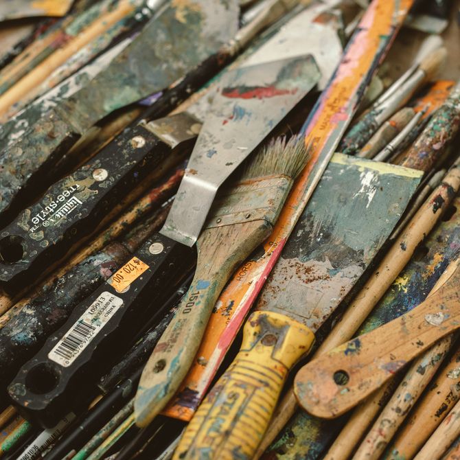 tools in Che Lovelace's studio