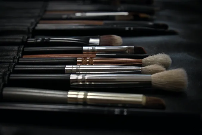 Many makeup brushes