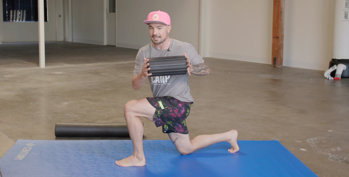 Reverse Lunge + Twists with a Foam Roller