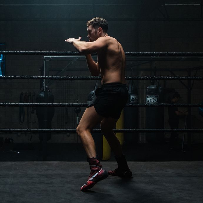 Shed Fat and Improve Your Fight Game with this Shadow Boxing Workout -  Muscle & Fitness