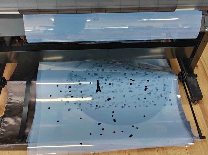 Laminate sheets used to make print 