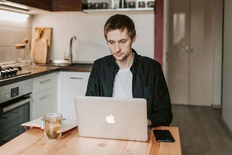 Zeugen im Homeoffice