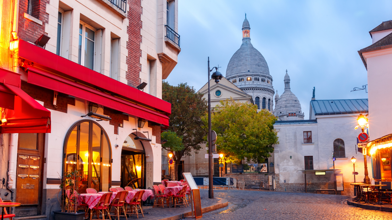 ThPlace du Tertre with the Sacre-Coeur in the distance