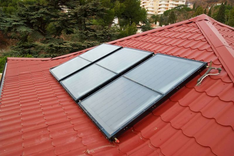 solarni-panely-strecha