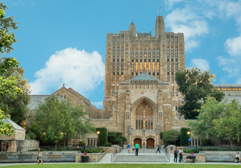 Yale Ranking Melhores universidades do mundo para estudar em 2025 - Crimson ...