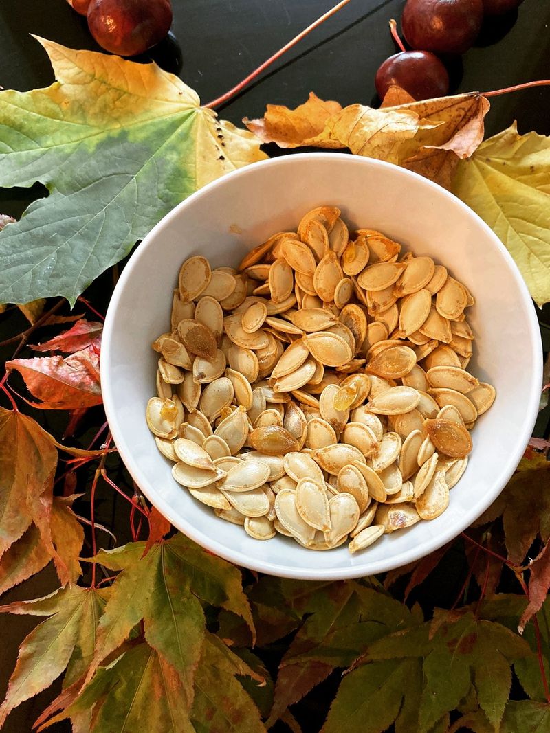Krispiga pumpakärnor från hel pumpa