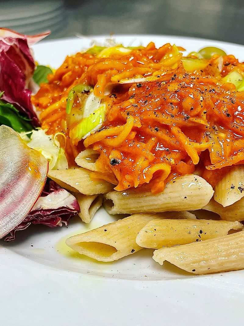 Rotfruktsstroganoff med fullkornspasta