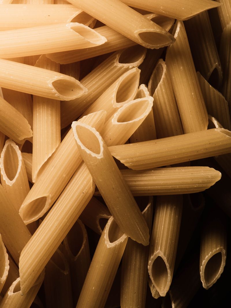 Hönsfärsjärpar i tomatsås med grön pasta