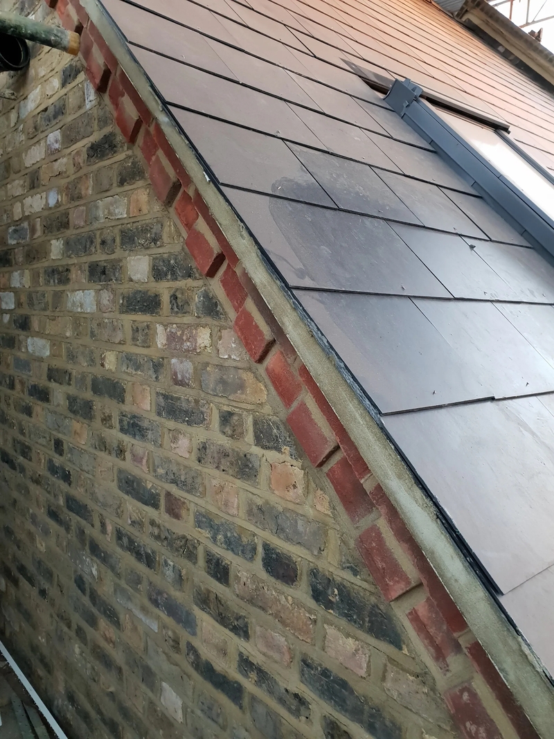 Undercloacked verge is a great way to keep the roof to the property period