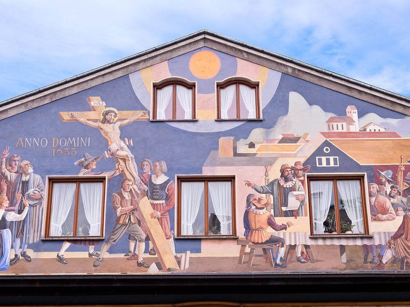 mural paintings on houses for oberammergau