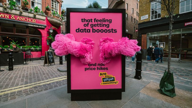 giff gaff huggable poster pablo