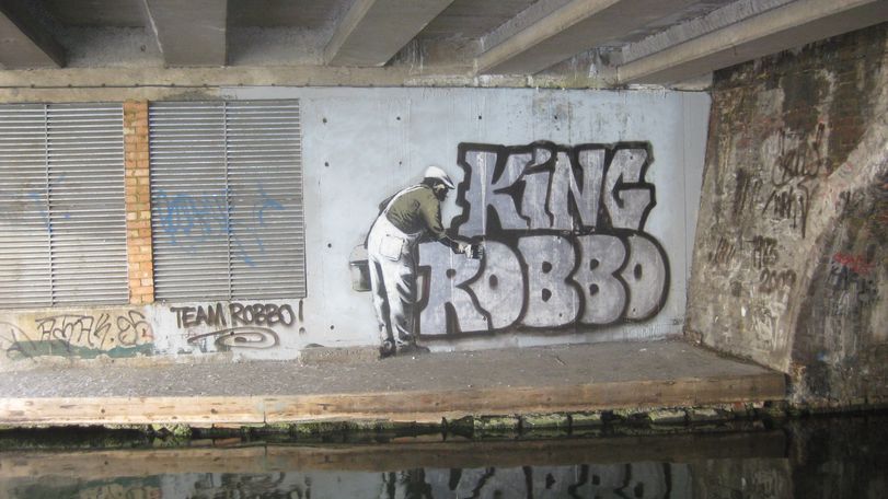 King Robbo vs Banksy
