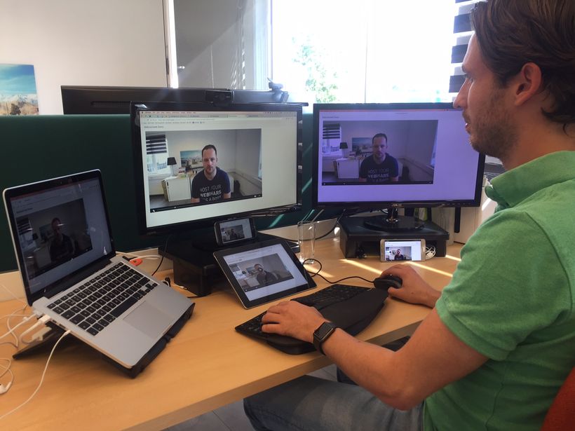 Remy from WebinarGeek testing on several devices