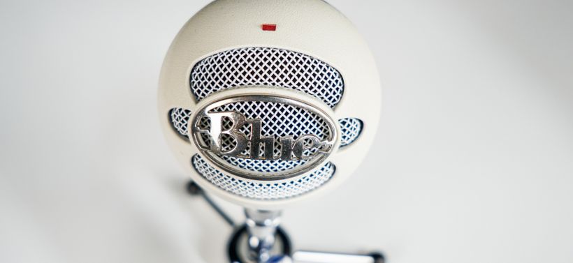 Photo of Blue Snowball Classic White