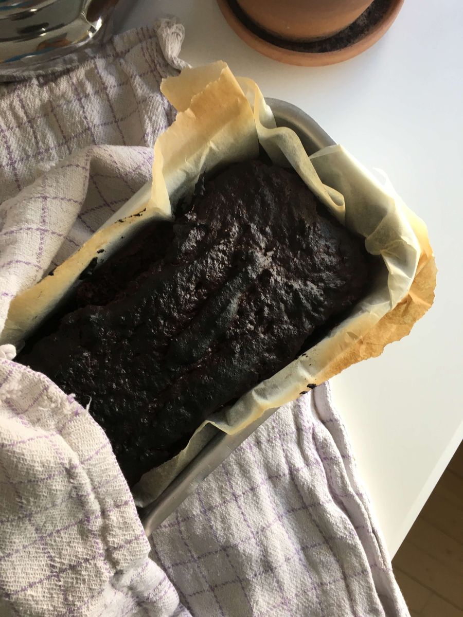 chokoladekage på formen