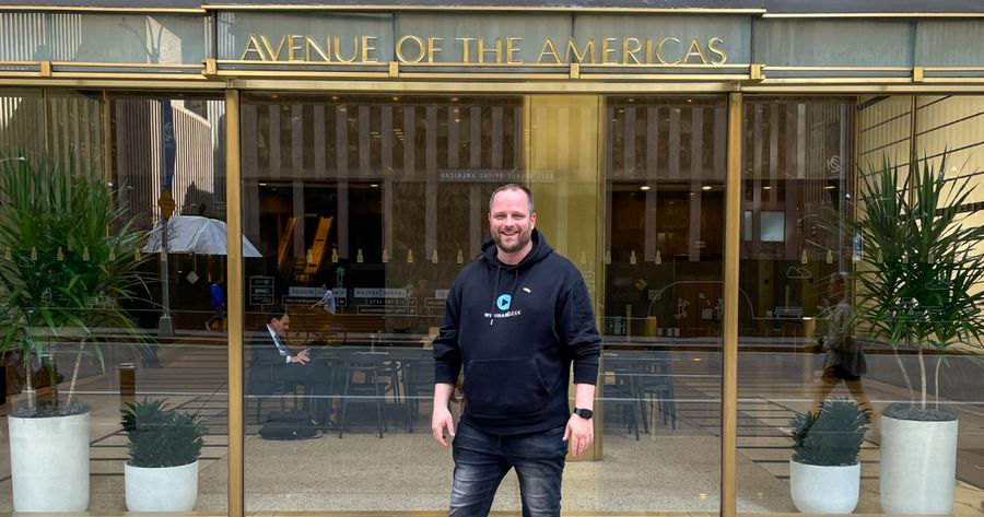 Rockefeller center CEO of WebinarGeek Remco standing the outside of the new WebinarGeek office space.