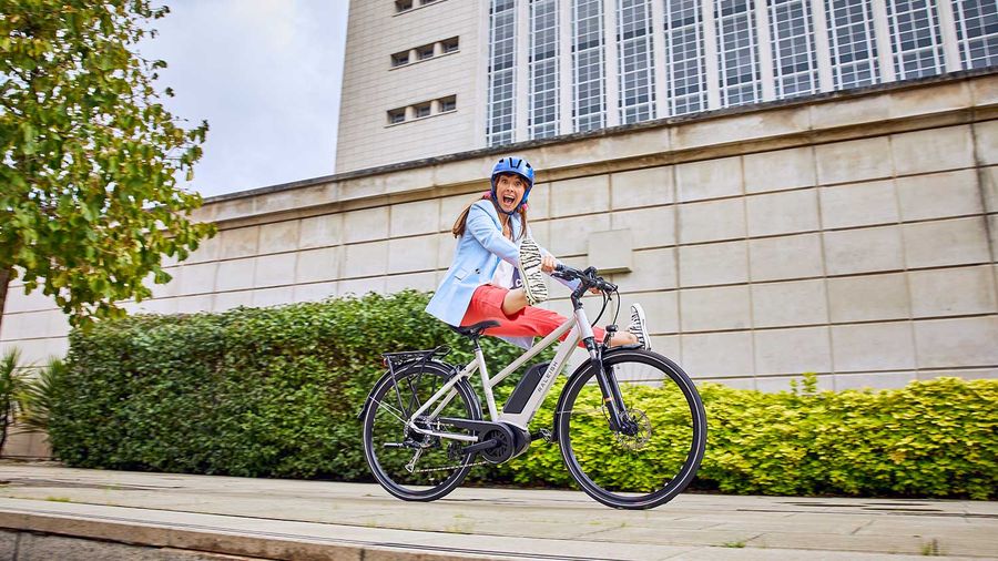 Raleigh Motus ebike cycling in the City
