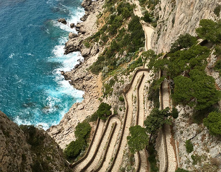 path of the gods path in capri italy