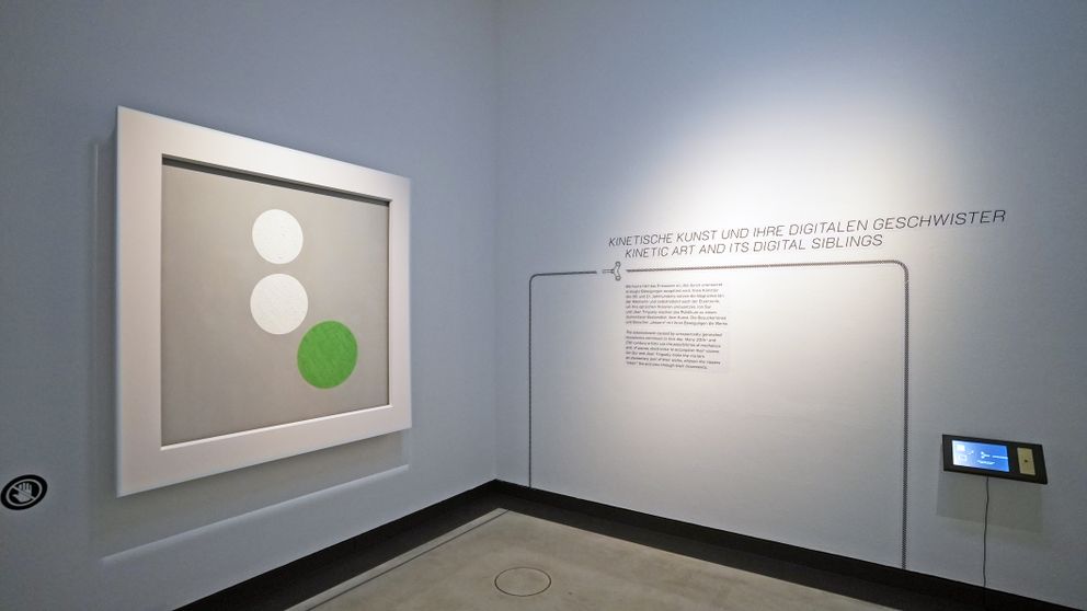 ION SUR moving painting Dresden Lipsiusbau