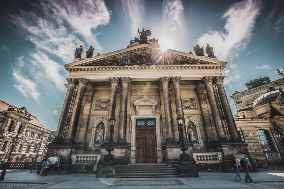 ION SUR, Kunsthalle im Lipsiusbau, probability field moving painting Mathematical-Physical Salon State Art Collections Dresden Mathematisch Physikalischer Salon 