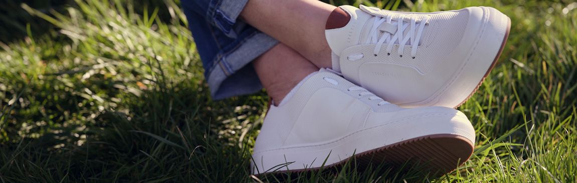 Zo krijg je jouw witte sneakers weer wit - OFM. Blog - for Men