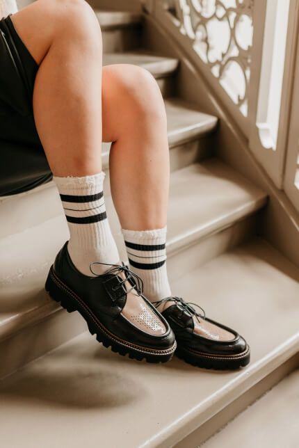 Show je sokken: dit seizoen zijn sokken in je schoenen helemaal hip - Van  Arendonk.nl