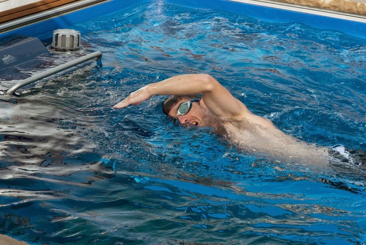 Mark Langan crosstraining by swimming in the Endless Pool