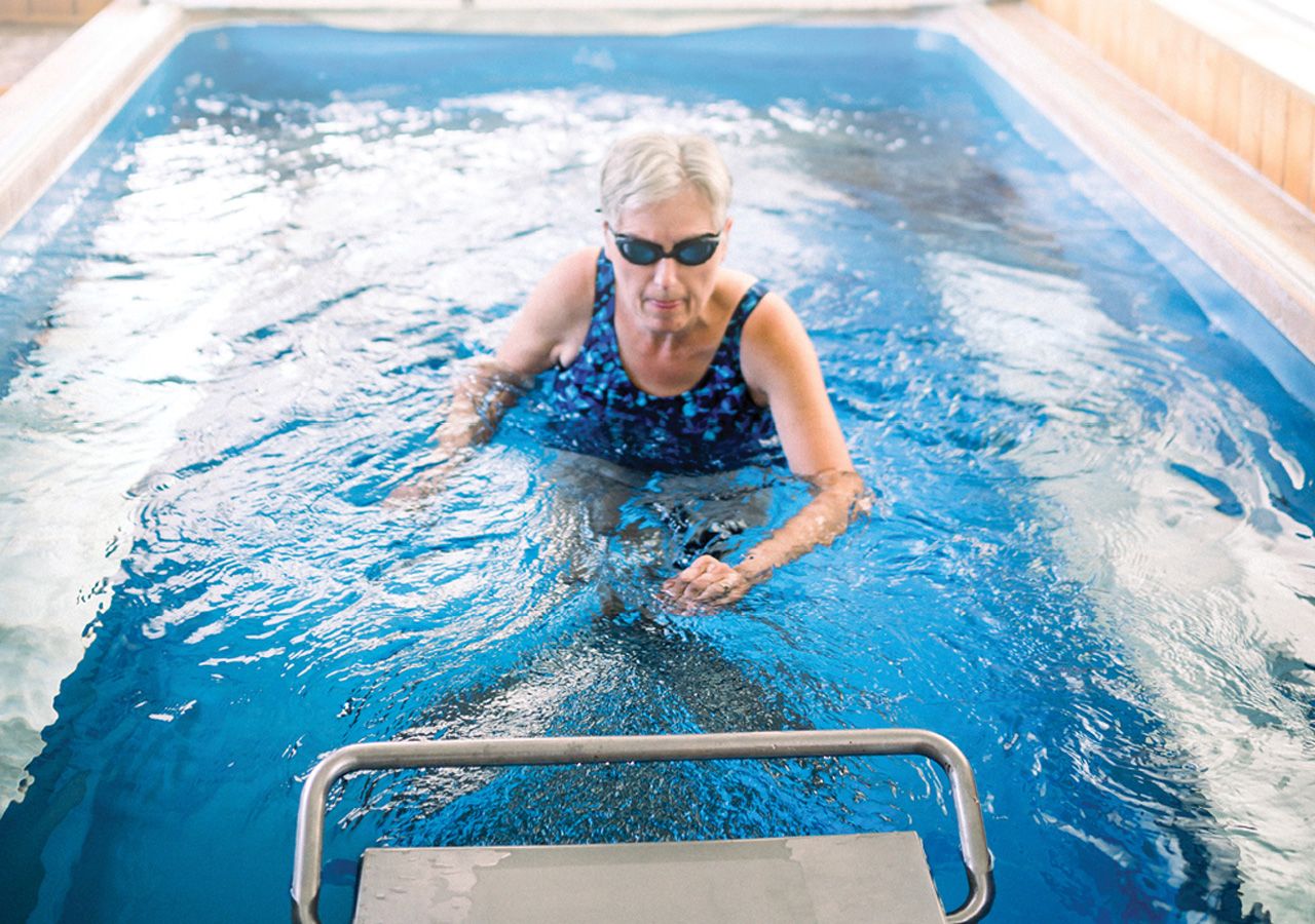 picture of Dr Terry Wahls doing Endless Pools aquatic therapy