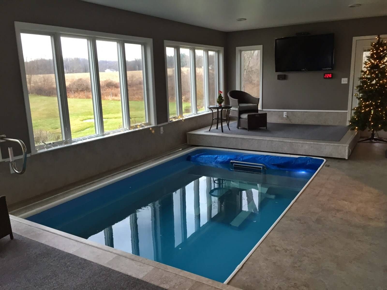 picture of an Endless Pool with an automatic sliding deck