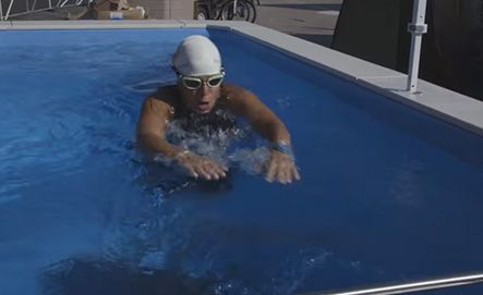 Picture of IRONMAN triathlete Carol Blattspieler swimming in an Endless Pool