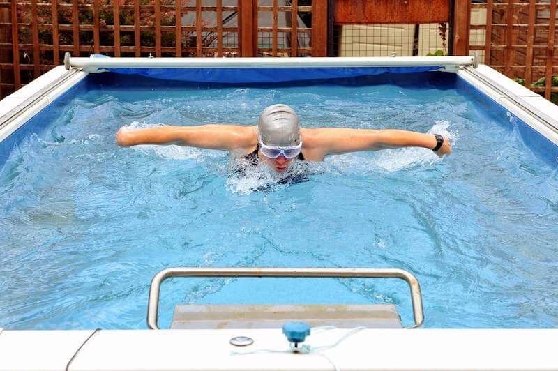 picture of record-breaking open water swimmer Julie Bradshaw training in her Endless Pools model