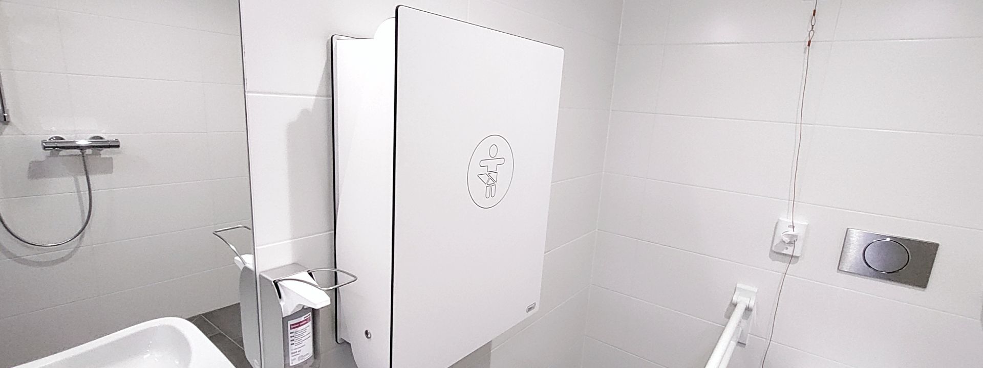 Zusätzliche Wickeltische am Standort Herrenstraße 54 